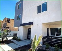 633 N Normandie Ave, Unit 633.5 in Los Angeles, CA - Building Photo - Building Photo