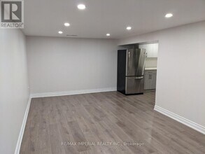 65 Northey Dr in Toronto, ON - Building Photo - Building Photo