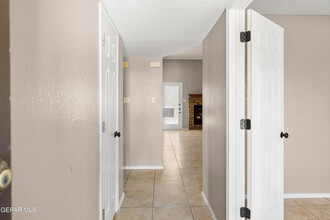 1424 Rainbow Ridge Dr in El Paso, TX - Building Photo - Building Photo