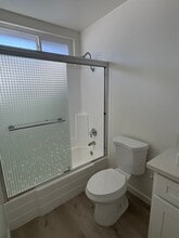 1409 Superior Ave in Newport Beach, CA - Building Photo - Building Photo