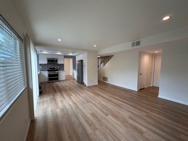 12111 Wagner St in Culver City, CA - Building Photo - Building Photo