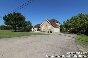 1707 Tiny Tune in San Antonio, TX - Building Photo - Building Photo