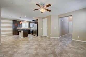 10984 Sardinia Sands Dr in Las Vegas, NV - Building Photo - Building Photo