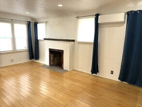 10832 Westminster Ave in Los Angeles, CA - Foto de edificio - Building Photo