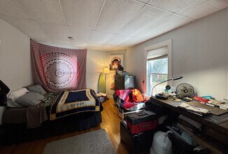 197R Elm St, Unit 1 in Somerville, MA - Building Photo - Building Photo