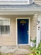 8712 Phinney Ave N in Seattle, WA - Building Photo - Building Photo