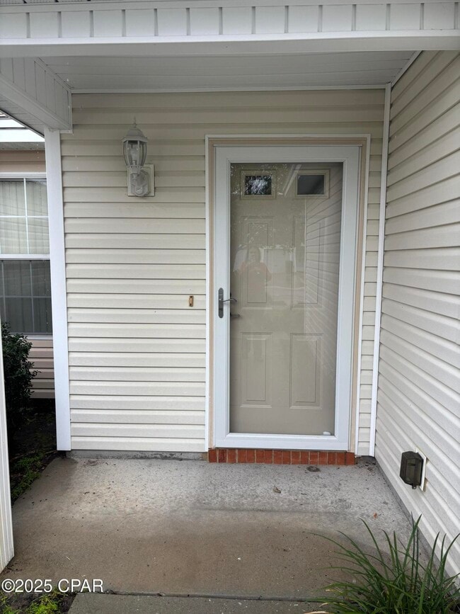 3022 Meadow St in Lynn Haven, FL - Building Photo - Building Photo