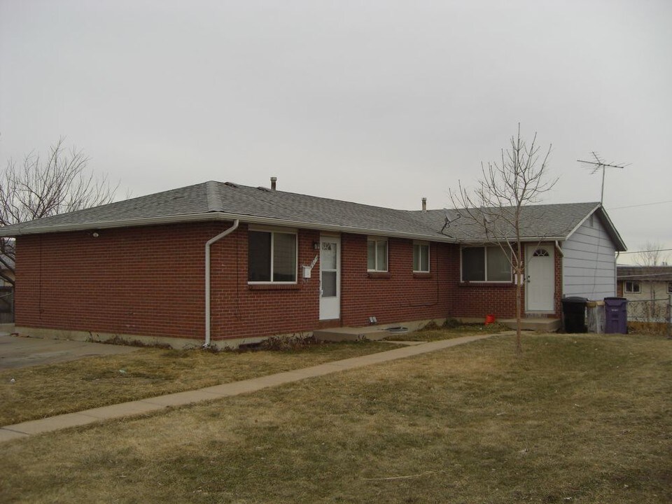 4474 S Newton St in Denver, CO - Building Photo