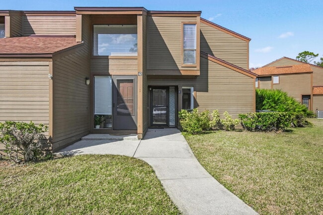 property at 41 Hembury Ln