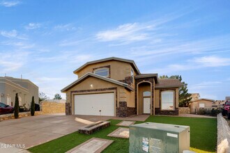 3329 Tierra Sara Ln in El Paso, TX - Building Photo - Building Photo