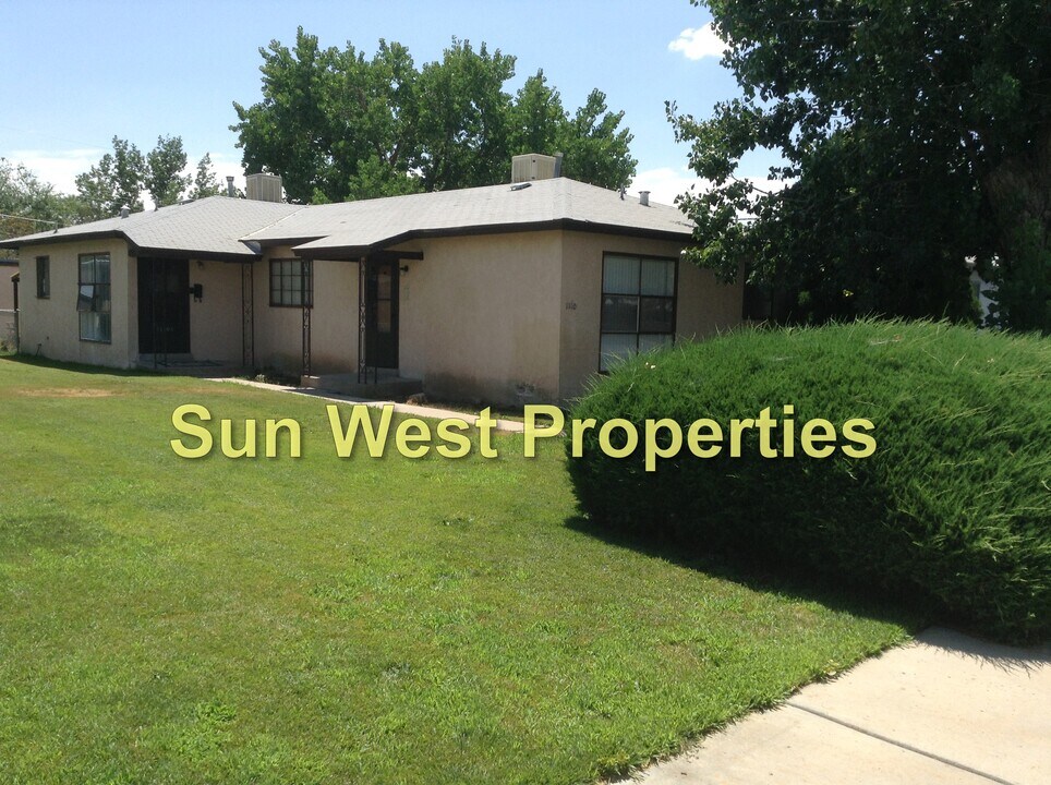 1110 N Monterey Ave-Unit -0 in Farmington, NM - Building Photo