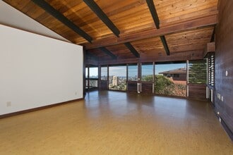 2380 Round Top Dr in Honolulu, HI - Building Photo - Building Photo