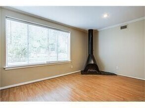 4136 Cole Ave in Dallas, TX - Building Photo - Building Photo