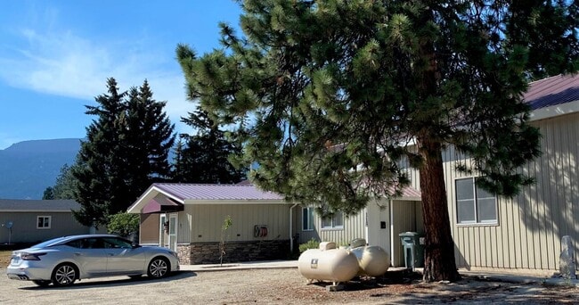 118 Kent Ln in Hamilton, MT - Building Photo - Building Photo