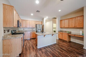 7335 W Desert Mirage Dr in Peoria, AZ - Building Photo - Building Photo