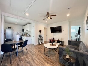 260 Maple Ave in Wallington, NJ - Building Photo - Building Photo