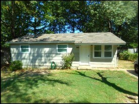 7410 Valley Dr in Little Rock, AR - Building Photo