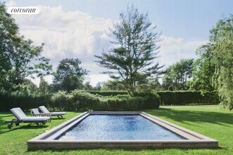 15 Baiting Hollow Rd in East Hampton, NY - Building Photo - Building Photo