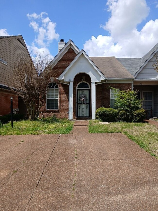 property at 1271 Brady Hollow Ln