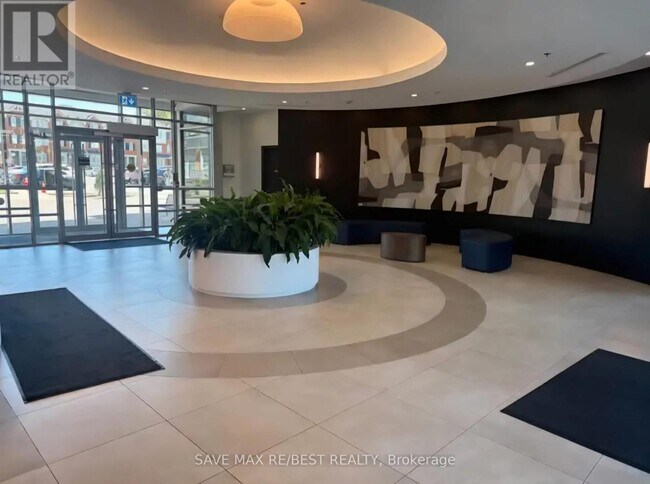 215 Queen St E in Brampton, ON - Building Photo - Building Photo