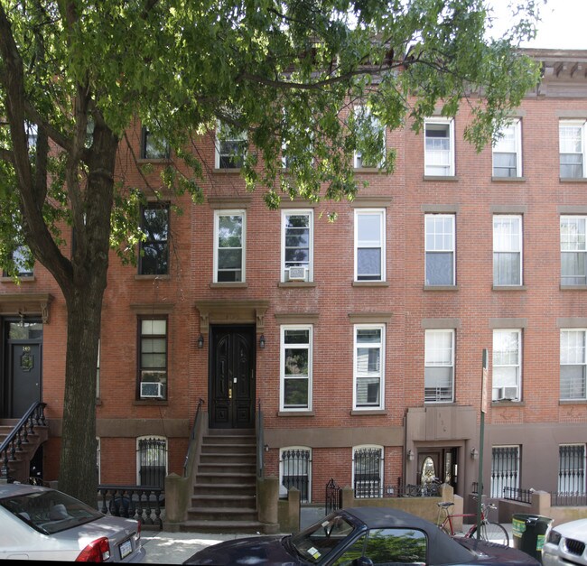 138 Luquer St in Brooklyn, NY - Foto de edificio - Building Photo