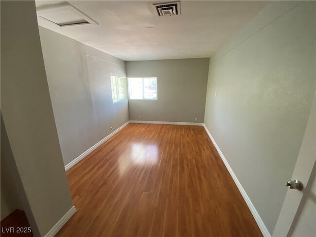 property at 221 N 19th St