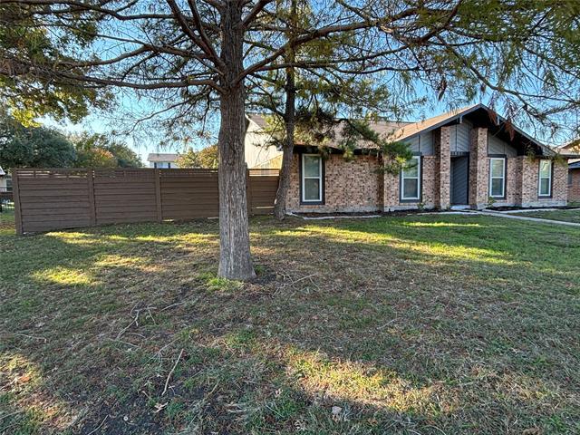 1805 Longmont Pl in Richardson, TX - Building Photo