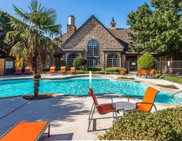 Westmount at Houston Street