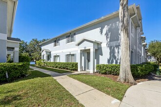 7402 E Bank Dr in Tampa, FL - Building Photo - Building Photo