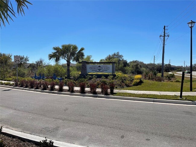 8708 Milestone Dr in Sarasota, FL - Building Photo - Building Photo