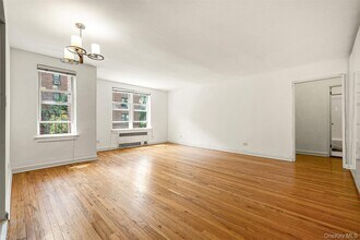 67-11 Yellowstone Blvd in Queens, NY - Building Photo - Building Photo