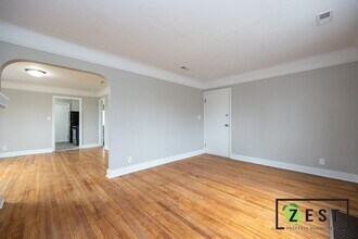 9770 Outer in Detroit, MI - Foto de edificio - Building Photo