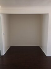 1760 El Cerrito Pl, Unit 15 in Los Angeles, CA - Building Photo - Building Photo