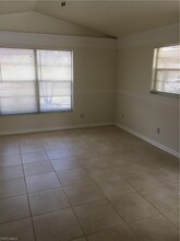 4926 Vincennes Ct-Unit -5 in Cape Coral, FL - Building Photo - Building Photo