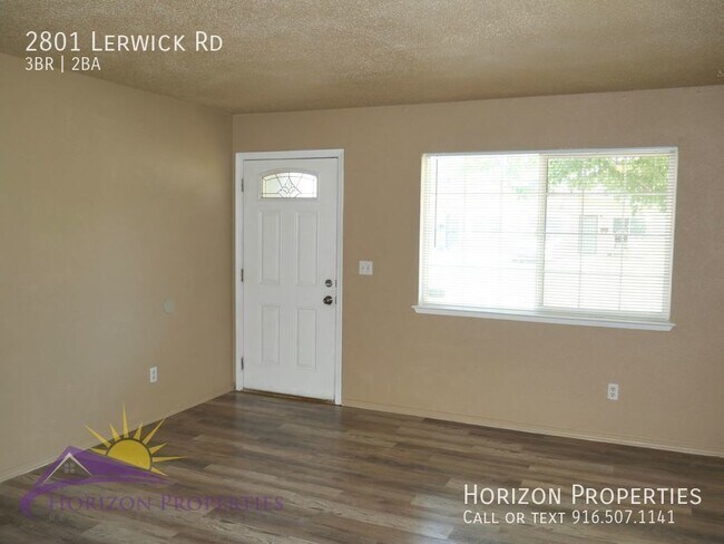 2801 Lerwick Rd in Sacramento, CA - Building Photo - Building Photo