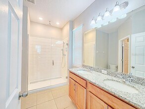 1686 Swan Swim Dr in Davenport, FL - Building Photo - Building Photo