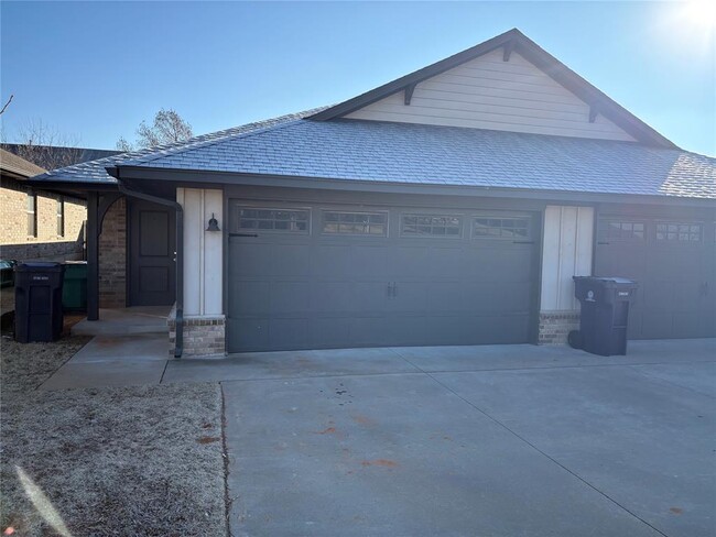 11506 Keystone Cir in Oklahoma City, OK - Building Photo - Building Photo