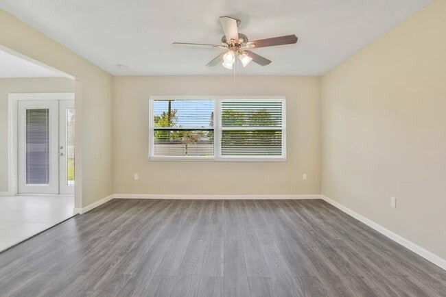 6721 Precourt Dr in Orlando, FL - Building Photo - Building Photo