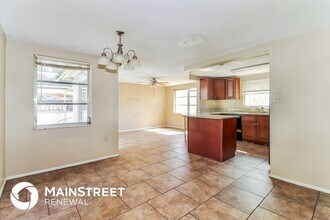 9636 Mark Twain Ln in Port Richey, FL - Foto de edificio - Building Photo