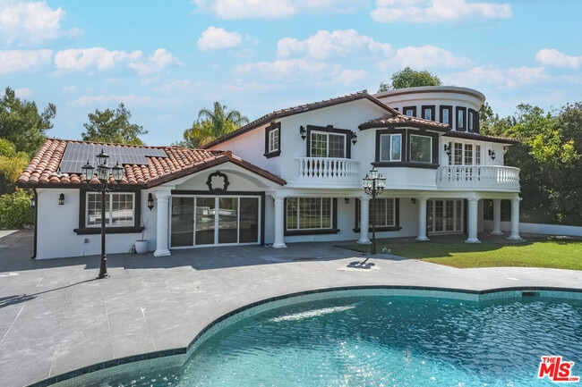 property at 3856 Vista Linda Dr
