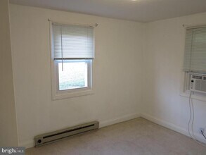 6712 Breezy Dr in Warrenton, VA - Foto de edificio - Building Photo