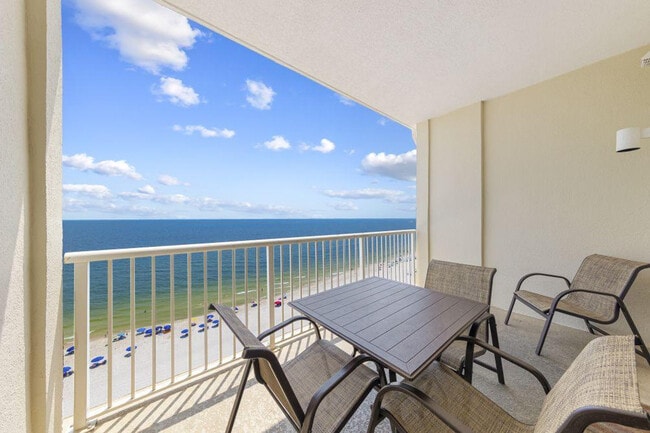 561 E Beach Blvd in Gulf Shores, AL - Building Photo - Building Photo