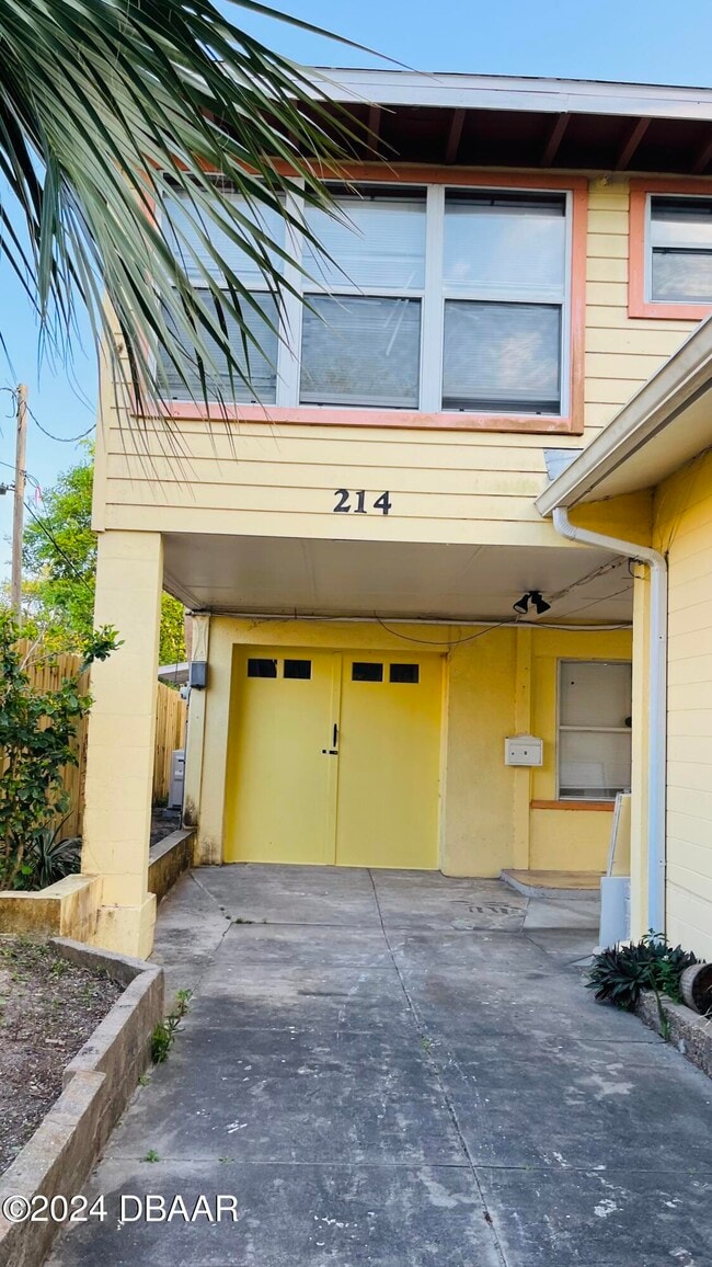 212 Glenview Blvd