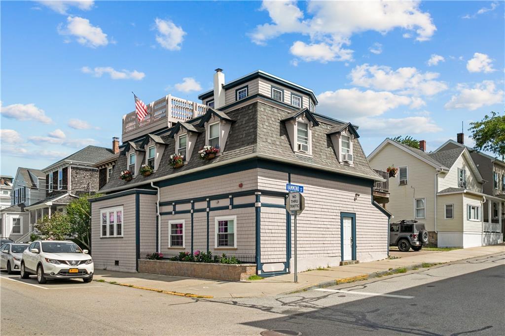 6 Hammond St in Newport, RI - Foto de edificio