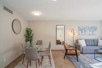 8550 E McDowell Rd in Scottsdale, AZ - Building Photo - Building Photo