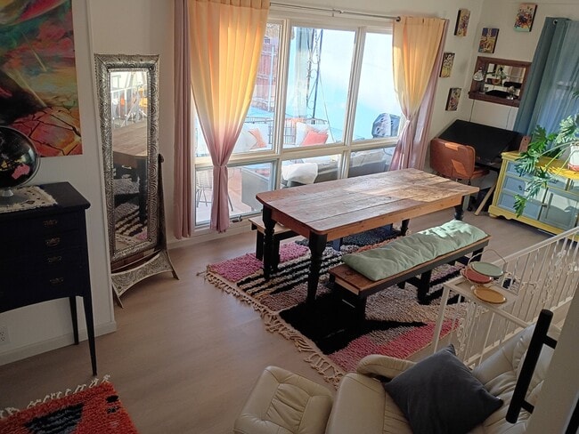 property at 527 Gaylord Ave