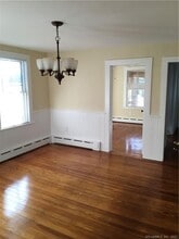 110 Main St in Branford, CT - Building Photo - Building Photo