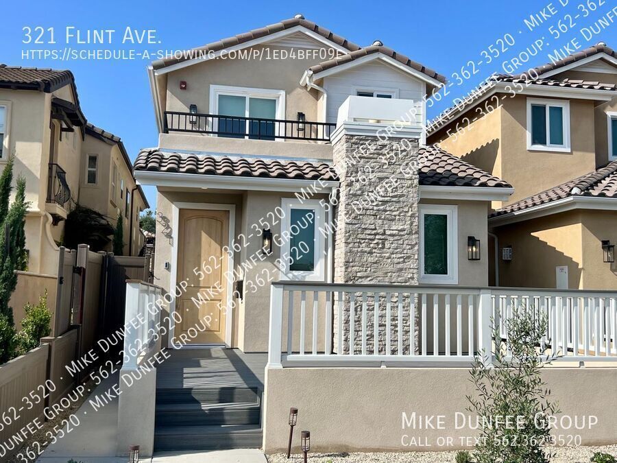 321 Flint Ave in Long Beach, CA - Building Photo