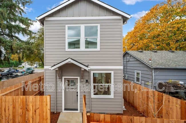 property at 12096 SE Market St