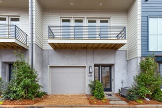 688 Exchange St SE in Atlanta, GA - Foto de edificio - Building Photo